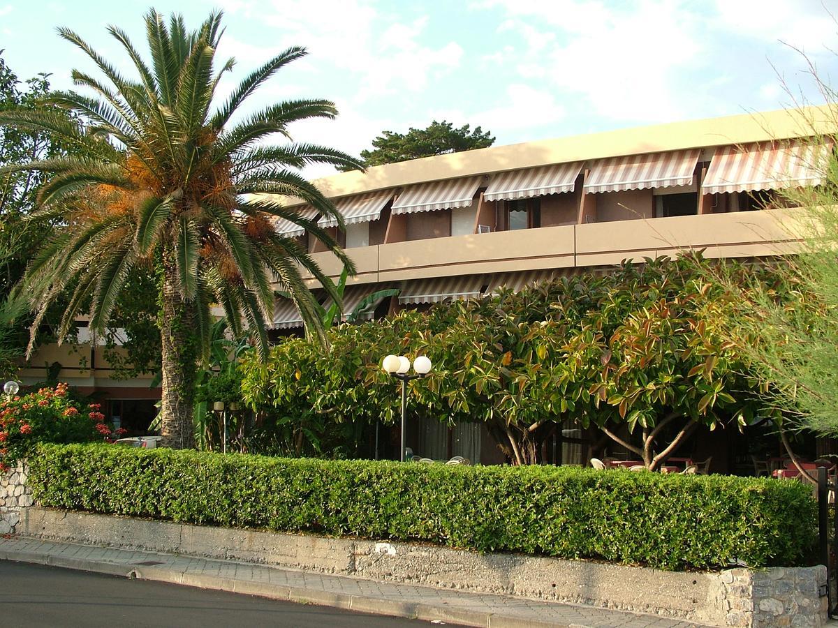 Hotel Riviera Bleu Diamante Exterior photo